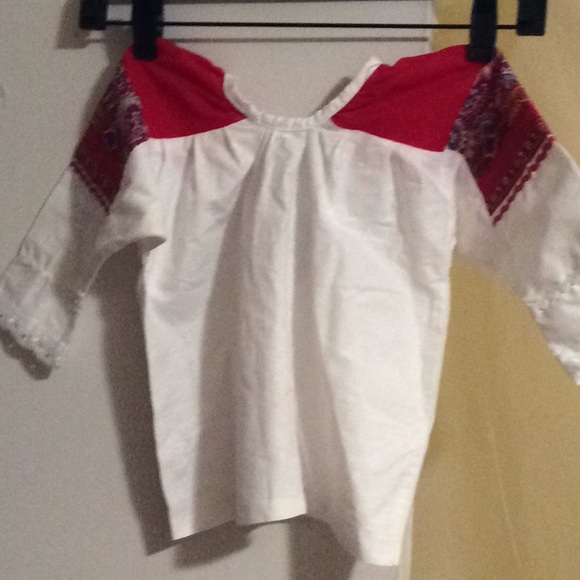 Cotton embroidered peasant shirt size 6-7 - Picture 8 of 8